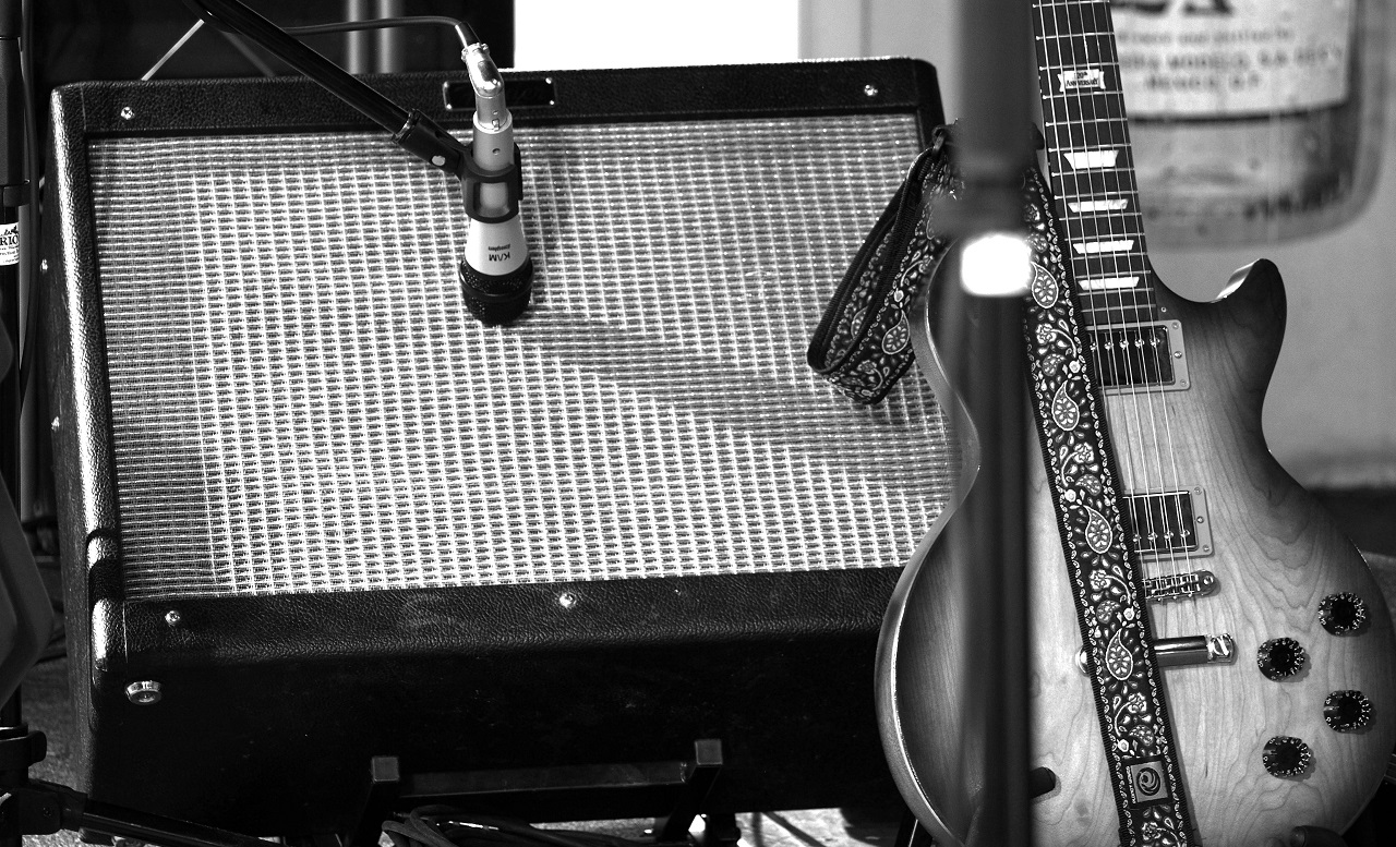 Улучшаем ультрадешёвый гитарный комбоусилитель Belcat G5 - 8