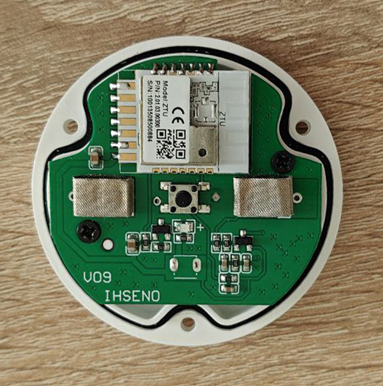 Датчик протечки на модуле ZTU от компании Tuya