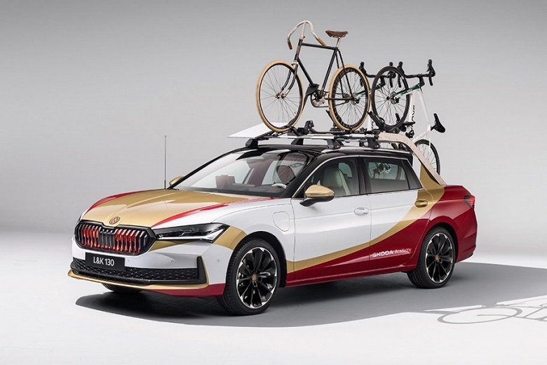 Представлен уникальный Skoda Superb с холодильником и сдвижной дверью