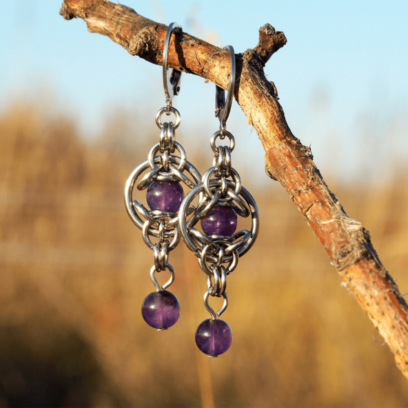 Они не продают — они хвастаются. Но люди всё равно покупают