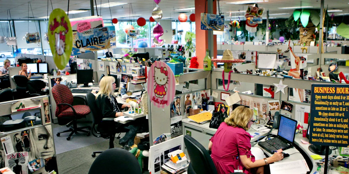 Офис Zappos. Что-то по сравнению с Disco тут совсем другой вайб…