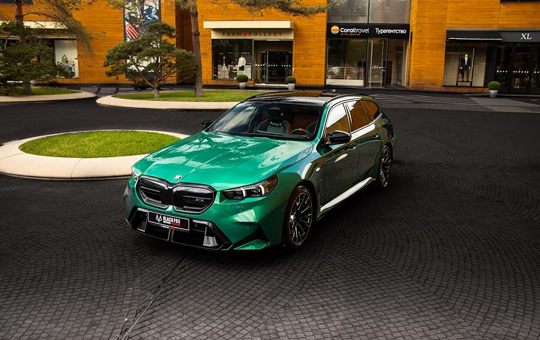 В Россию приехал сверхпопулярный BMW M5 Touring: первую машину в наличии продают за 20,5 млн рублей