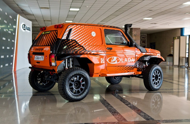 Такой «Нивы» ещё не было. Представлена Lada Niva Sport Turbo с мотором мощностью 280 л.с., независимой подвеской и клиренсом 350 мм - 2 Такой «Нивы» ещё не было. Представлена Lada Niva Sport Turbo с мотором мощностью 280 л.с., независимой подвеской и клиренсом 350 мм