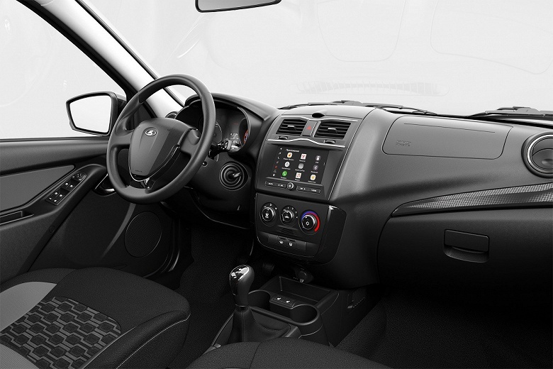 В России начались продажи новейшей Lada Granta Active Cross с двумя моторами на выбор и большим клиренсом как у кроссоверов