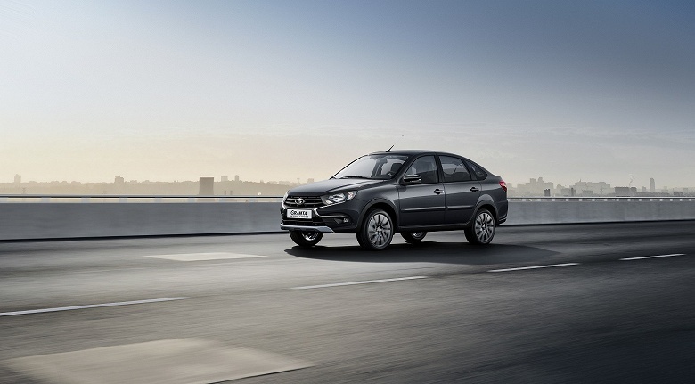 В России начались продажи новейшей Lada Granta Active Cross с двумя моторами на выбор и большим клиренсом как у кроссоверов