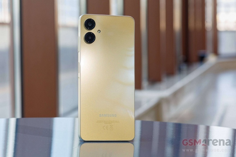 Samsung Galaxy A06 4G получил новую стабильную One UI