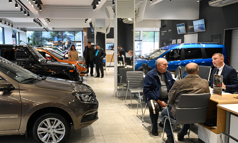 В России не собираются допустить обвал авторынка: обещают ещё большие скидки