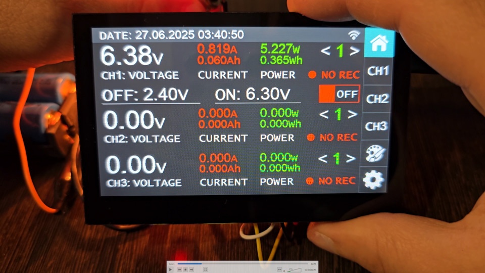 Трехканальный вольтамперметр на базе ESP32-S3 с записью данных в лог и передачей данных по WI-FI (YCHEV003)
