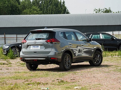 Nissan не собирается прощаться с X-Trail, который выпускали в России. Представлен Nissan X-Trail Honor — сразу со скидкой 5800 долларов