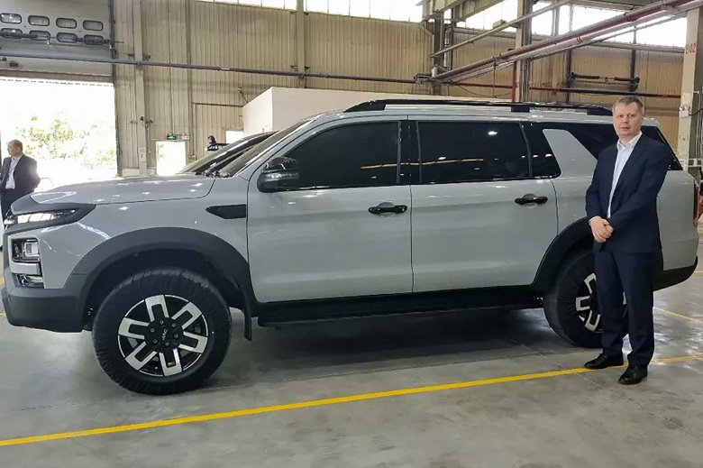 Отечественный 224-сильный рамный внедорожник производства УАЗа с корнями Toyota и 8-ступенчатым «автоматом». Sollers SJ9 представят в 4 квартале 2025 года - 1 Отечественный 224-сильный рамный внедорожник производства УАЗа с корнями Toyota и 8-ступенчатым «автоматом». Sollers SJ9 представят в 4 квартале 2025 года