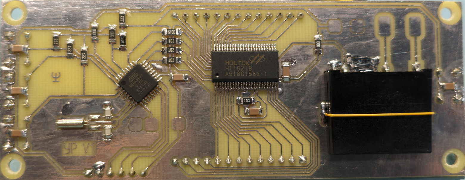 Плата управления со стороны дорожек