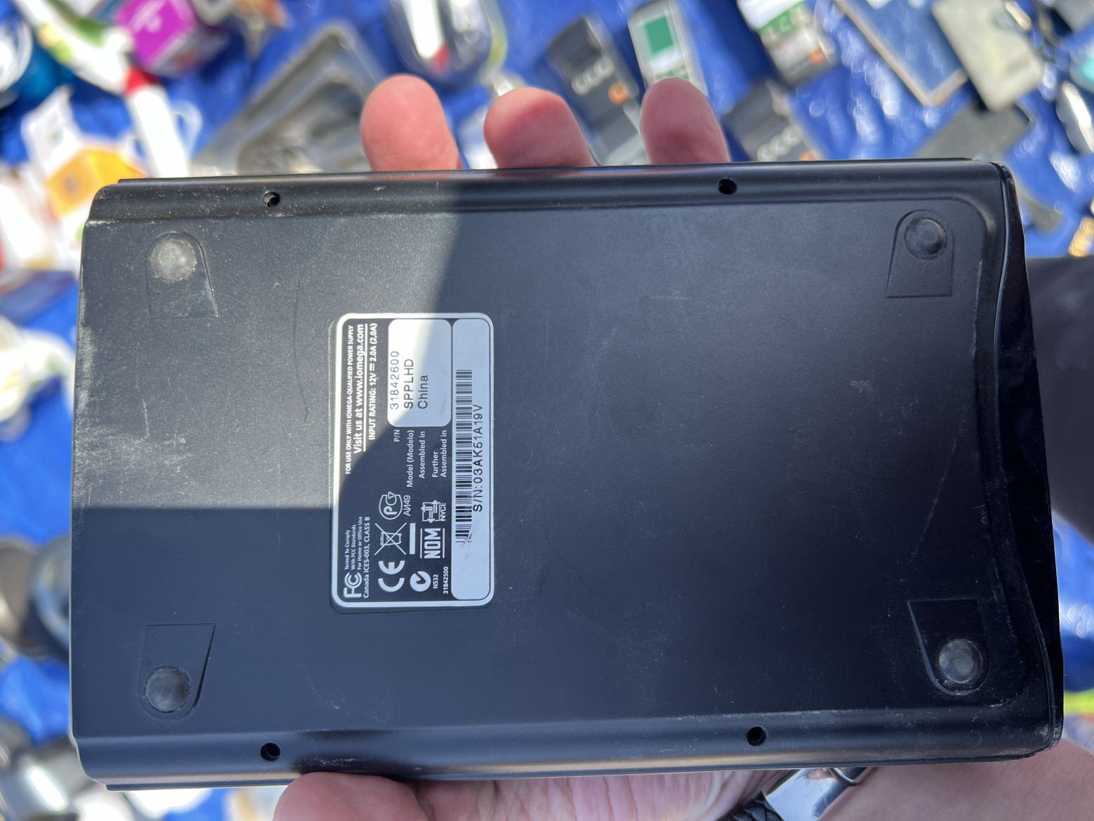 И снова испанская барахолка: оптический нивелир, измеритель поля и… утюги - 15