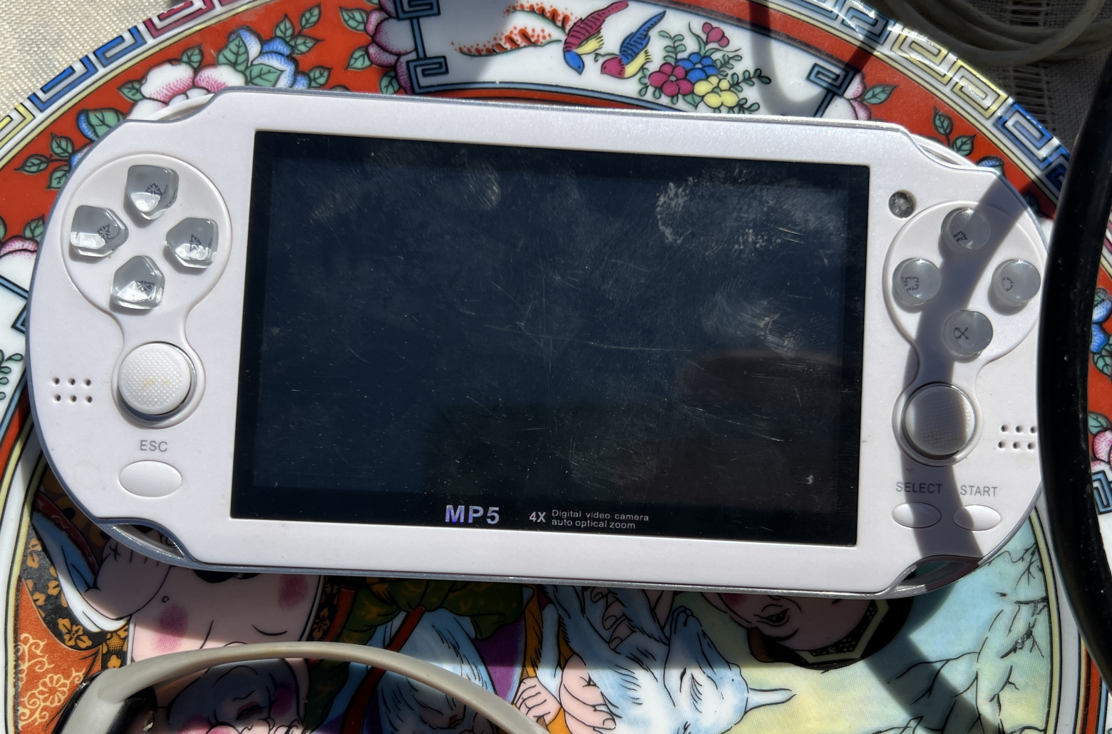 И снова испанская барахолка: оптический нивелир, измеритель поля и… утюги - 5