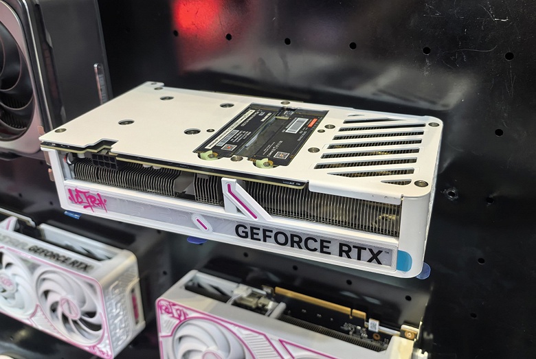 Ни одна линия PCIe не пропадет даром. Colorful показала видеокарту iGame Ultra GeForce RTX 50 с двумя слотами M.2 для SSD - 1 Ни одна линия PCIe не пропадет даром. Colorful показала видеокарту iGame Ultra GeForce RTX 50 с двумя слотами M.2 для SSD