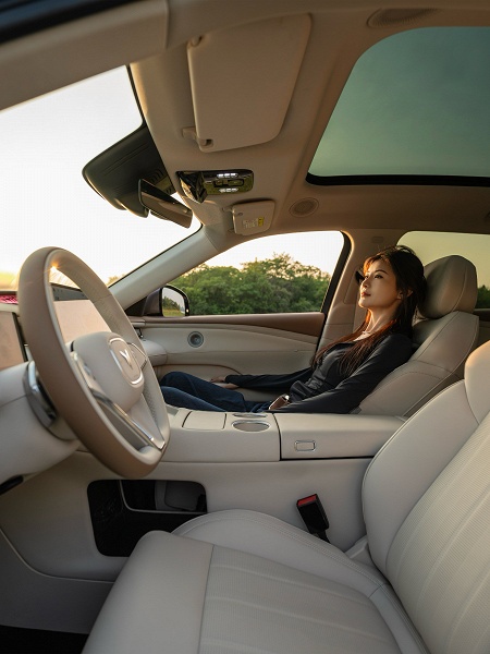 1366 улучшения, 7-литровый холодильник в салоне, 476 л.с., полный привод, сверхкомфортная подвеска и передовые технологии Huawei. Стартовали продажи Voyah Free+, он стал хитом - 2 1366 улучшения, 7-литровый холодильник в салоне, 476 л.с., полный привод, сверхкомфортная подвеска и передовые технологии Huawei. Стартовали продажи Voyah Free+, он стал хитом