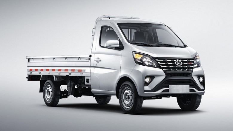 Две новые модели Changan появились в России. Цены &mdash; от 1,3 млн рублей (с учетом скидок)