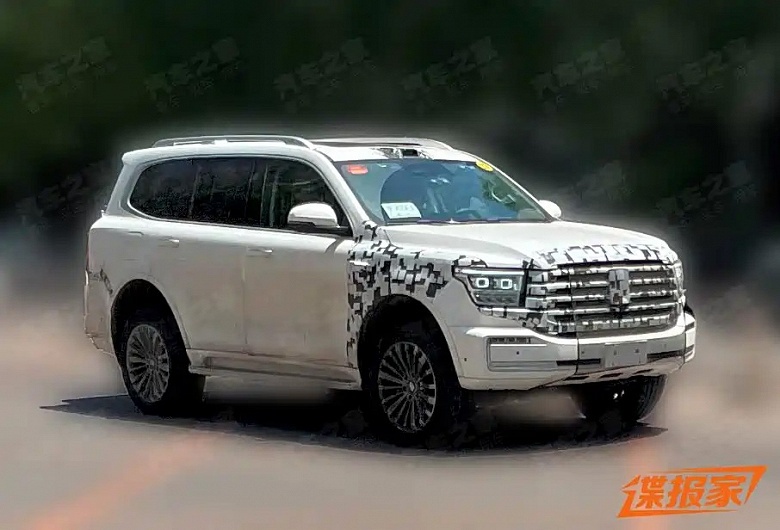 Новые &laquo;Танки&raquo; на подходе: живые фото обновленных Tank 500 и Tank 700