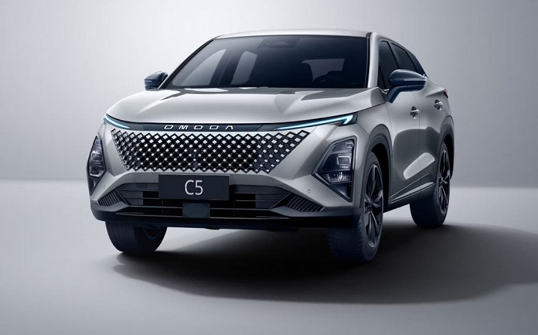 Российские цены цены на популярный кроссовер Omoda C5 переписали: версия с полным приводом подешевела