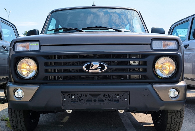 Lada Niva Legend с новым мотором, модернизированной подвеской и трансмиссией становится на конвейер &mdash; в июле соберут первые машины