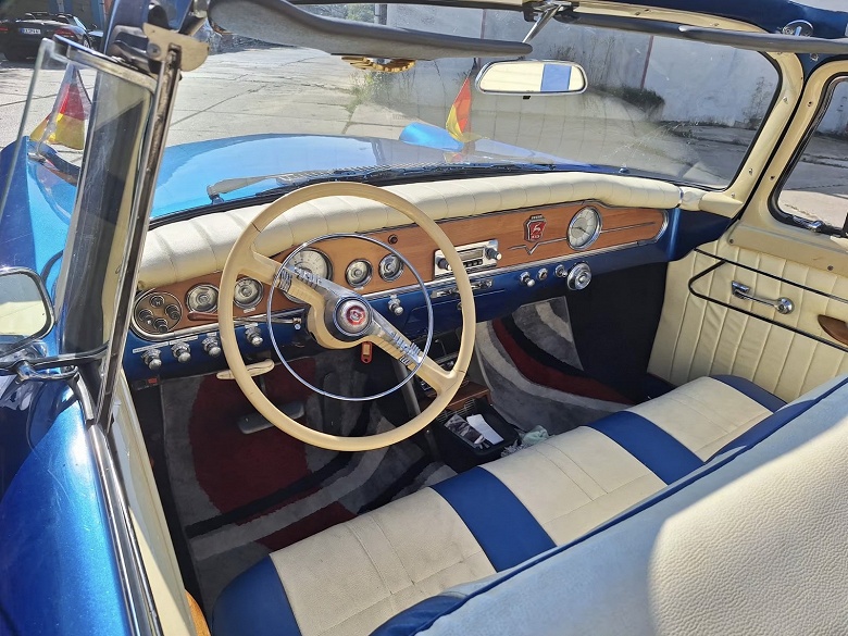 &laquo;Чайку&raquo; ГАЗ-13 бывшего президента Болгарии выставили на продажу. Это уникальная версия машины с открытым верхом, синим цветом и бело-синим кожаным салоном