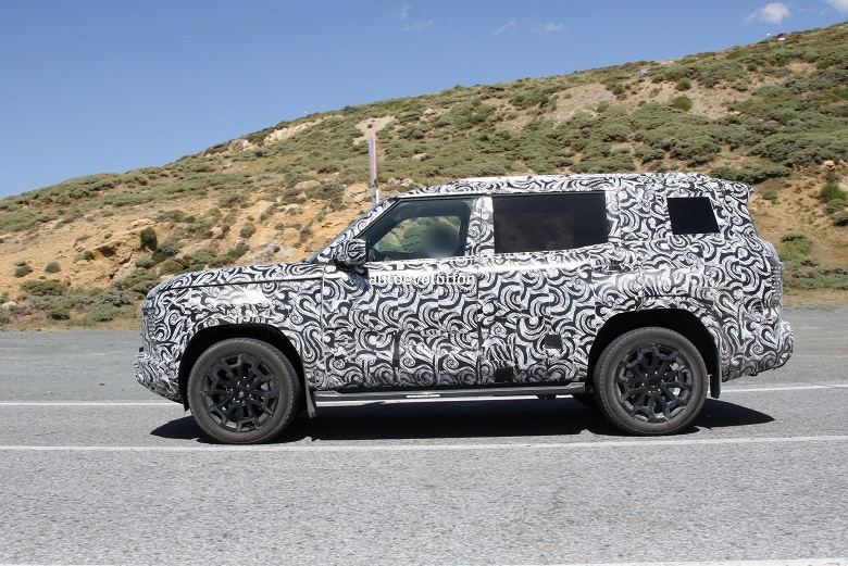 Легенда возвращается? Mitsubishi тестирует загадочный прототип: возможно, это совершенно новый Mitsubishi Pajero