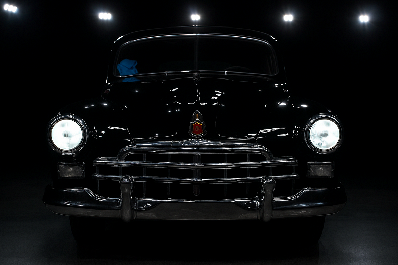 На таких возили партийную элиту: редкий семиместный ЗИМ ГАЗ-12 с 3,5-литровым мотором выставлен на продажу в Вильнюсе - 1 На таких возили партийную элиту: редкий семиместный ЗИМ ГАЗ-12 с 3,5-литровым мотором выставлен на продажу в Вильнюсе