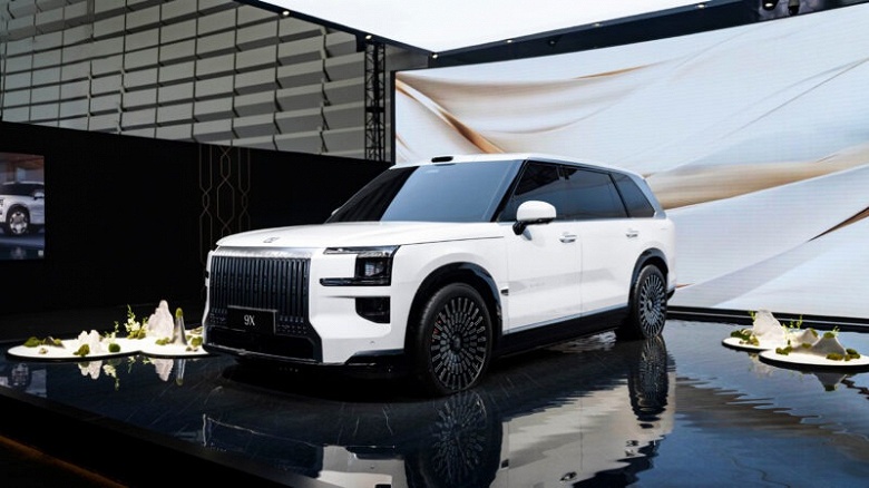 Замена Rolls-Royce Cullinan и Range Rover с адаптивной подвеской, клиренсом 288 мм и разгоном до 100 км ч за 3 с. Салон Zeekr 9X показали на официальных фото - 1 Замена Rolls-Royce Cullinan и Range Rover с адаптивной подвеской, клиренсом 288 мм и разгоном до 100 км/ч за 3 с. Салон Zeekr 9X показали на официальных фото