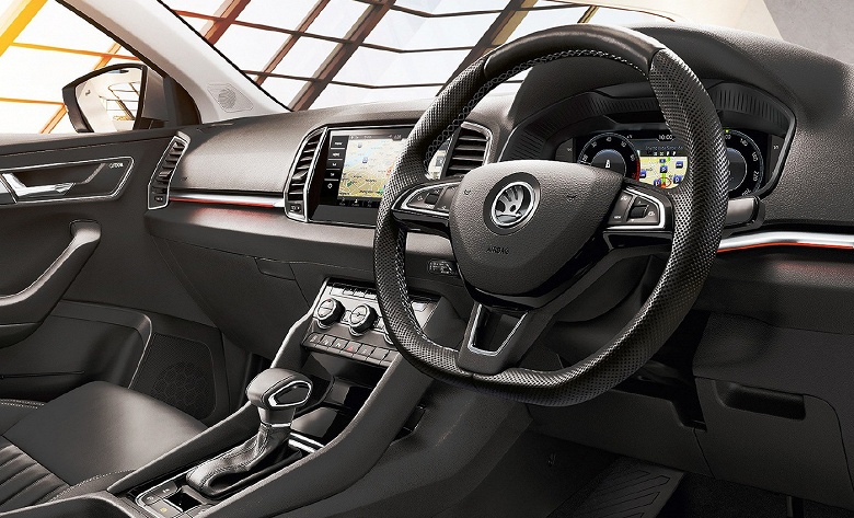 Праворульные машины гораздо опаснее: в России хотят изменить правила их допуска на дороги