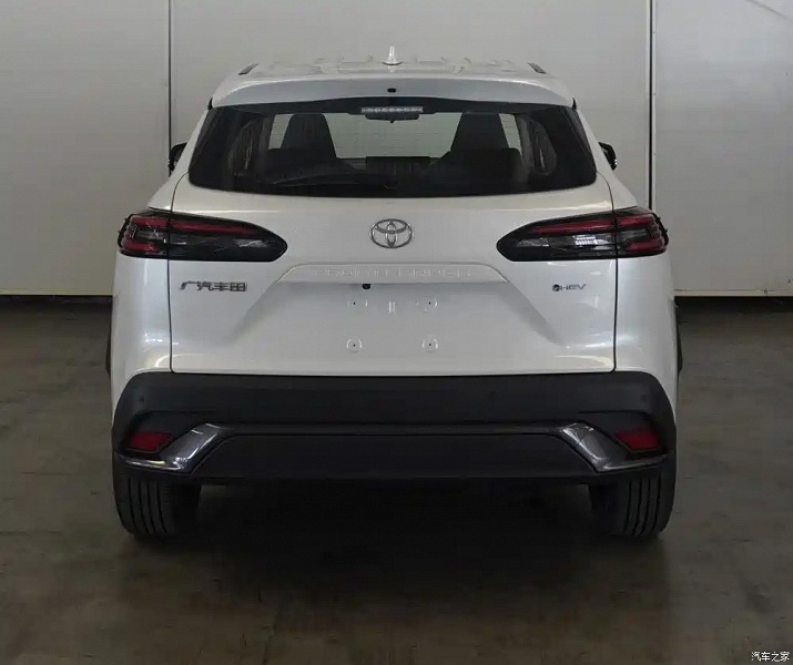 Рассекречен обновленный Toyota Frontlander: 2,0-литровый мотор и расход 4,58 л бензина на 100 км