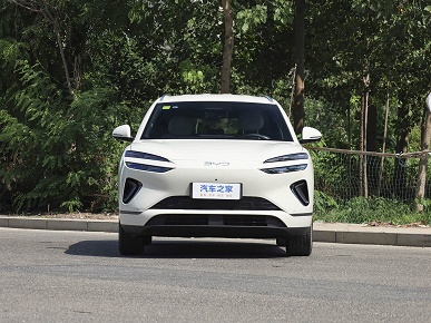 Просторный современный кроссовер &mdash; дешево. BYD показала, каким будет Sea Lion 06