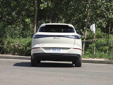 Просторный современный кроссовер &mdash; дешево. BYD показала, каким будет Sea Lion 06