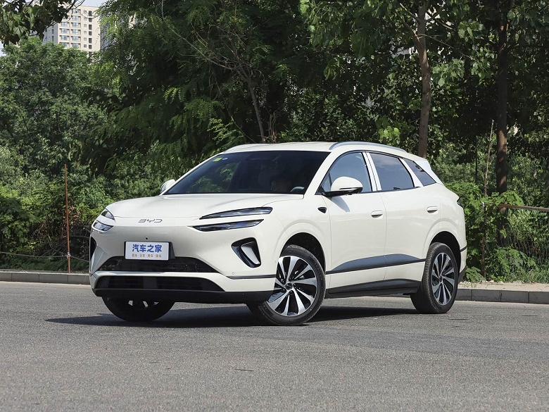 Просторный современный кроссовер &mdash; дешево. BYD показала, каким будет Sea Lion 06