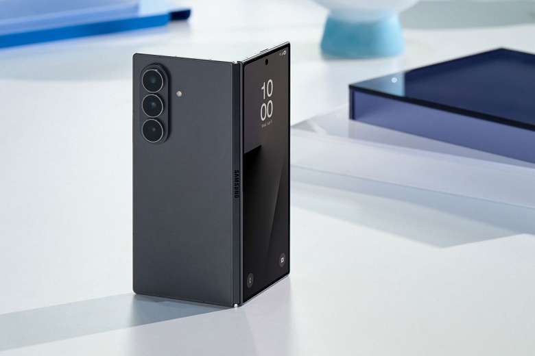 Samsung рассказала о невероятной прочности экрана сверхтонкого Galaxy Z Fold7: 10 лет службы и 500 000 сгибаний