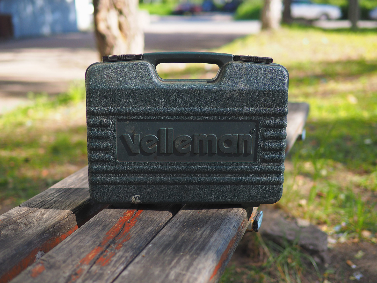 Видел некоторое дерьмо, судя по запылённости и грязи