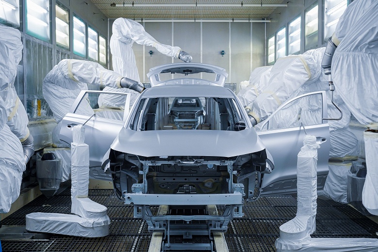 Кузова новых российских машин Tenet, которые собирают на бывшем заводе Volkswagen с немецкой системой контроля качества, показали на новых фото