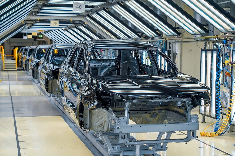 Кузова новых российских машин Tenet, которые собирают на бывшем заводе Volkswagen с немецкой системой контроля качества, показали на новых фото