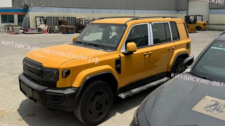 Вот такой клон Land Rover Defender от Chery приедет в Россию: опубликованы живые фото первого внедорожника iCAUR - 3 Вот такой клон Land Rover Defender от Chery приедет в Россию: опубликованы живые фото первого внедорожника iCAUR