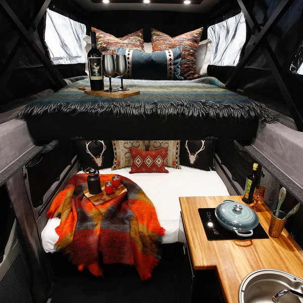 Калифорнийская компания превратила Mercedes-Benz Sprinter в крутой автодом для российской глубинки: лифт подвески, защита кузова, лебедка и полный привод - 5 Калифорнийская компания превратила Mercedes-Benz Sprinter в крутой автодом для российской глубинки: лифт подвески, защита кузова, лебедка и полный привод