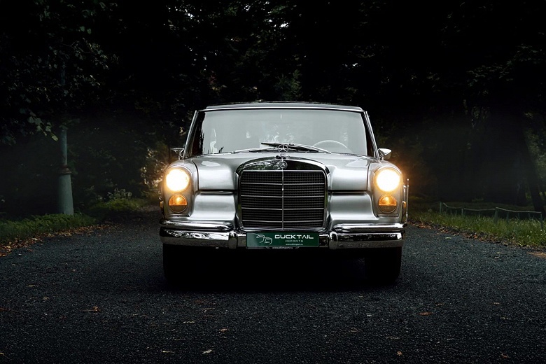 Эпоха на колесах: в России продают легендарный «шестисотый» Mercedes, но не из 90-х годов, а из 70-х - 1 Эпоха на колесах: в России продают легендарный «шестисотый» Mercedes, но не из 90-х годов, а из 70-х