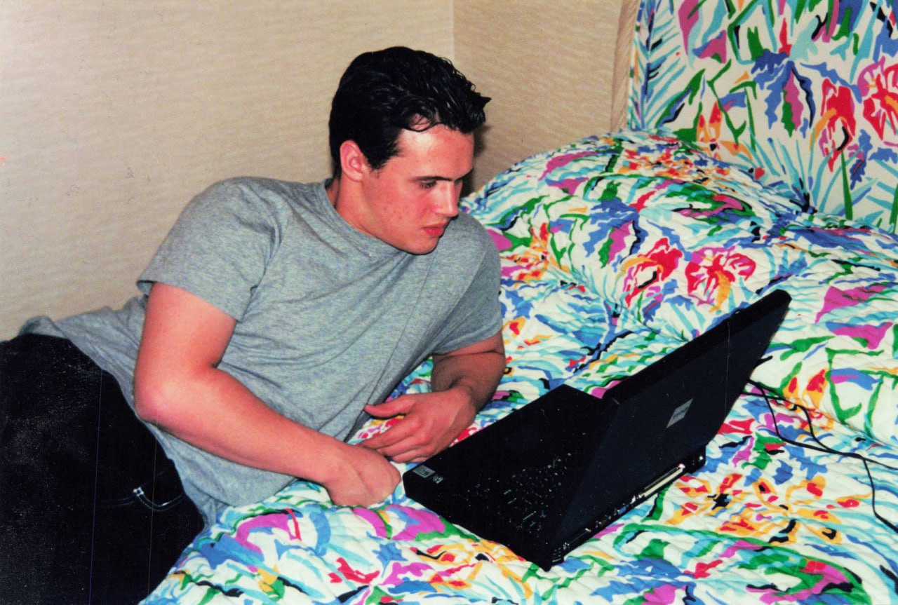 Сделав Metasploit стандартом в области редтиминга, Мур решил поиграть за другую команду — и занялся разработкой платформы для защиты корпоративных сетей. Подробнее об этом — в нашем биографическом очерке