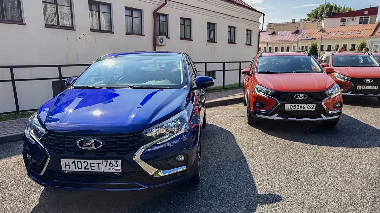 АвтоВАЗ хочет быть успешным в Белоруссии. Поэтому Lada Vesta в соседней стране на 300 тыс. рублей дешевле, чем в России - 1 АвтоВАЗ хочет быть успешным в Белоруссии. Поэтому Lada Vesta в соседней стране на 300 тыс. рублей дешевле, чем в России