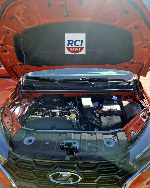 Товарную Lada Iskra SW Cross в топовом оснащении Techno с клиренсом 200 мм показали со всех сторон