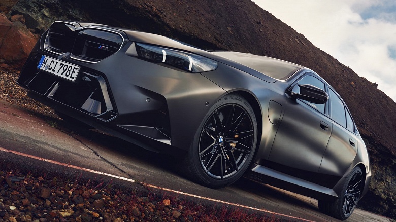 BMW M впереди, Mercedes-AMG глотает пыль: спортивное подразделение BMW бьёт рекорды продаж