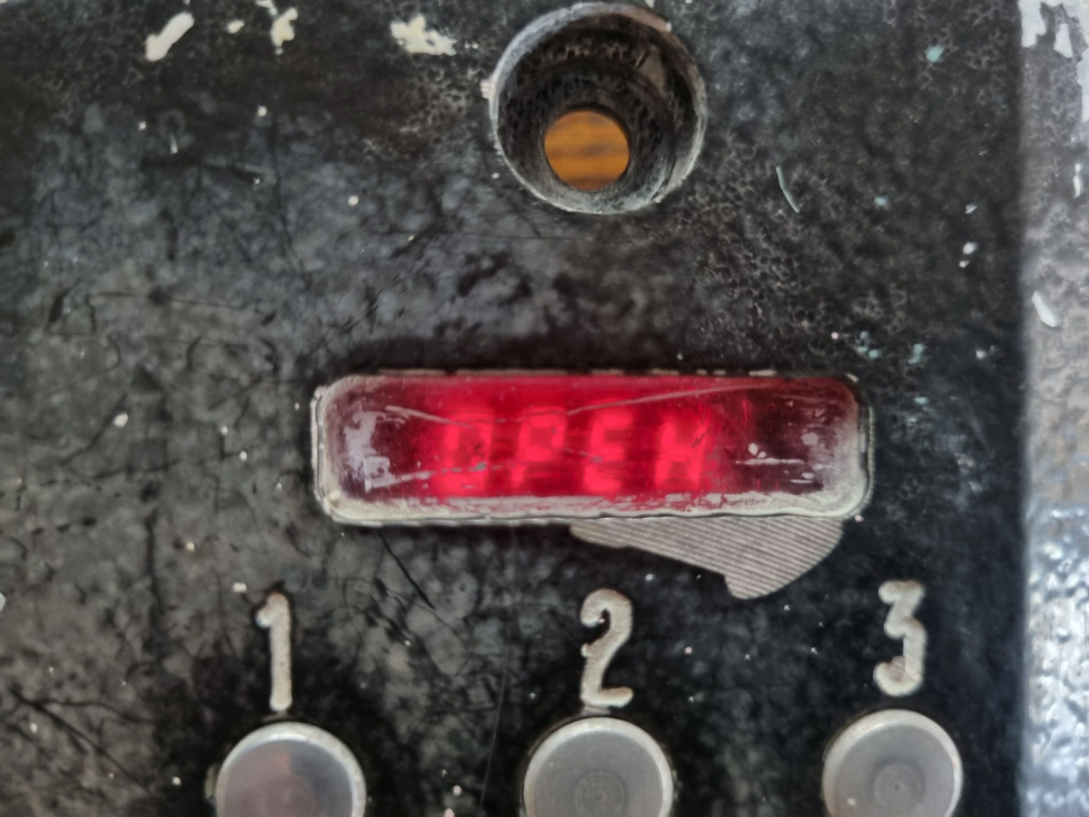 Домофон Лидер-М. Как скрестить трубку с ключом и всем проиграть - 1