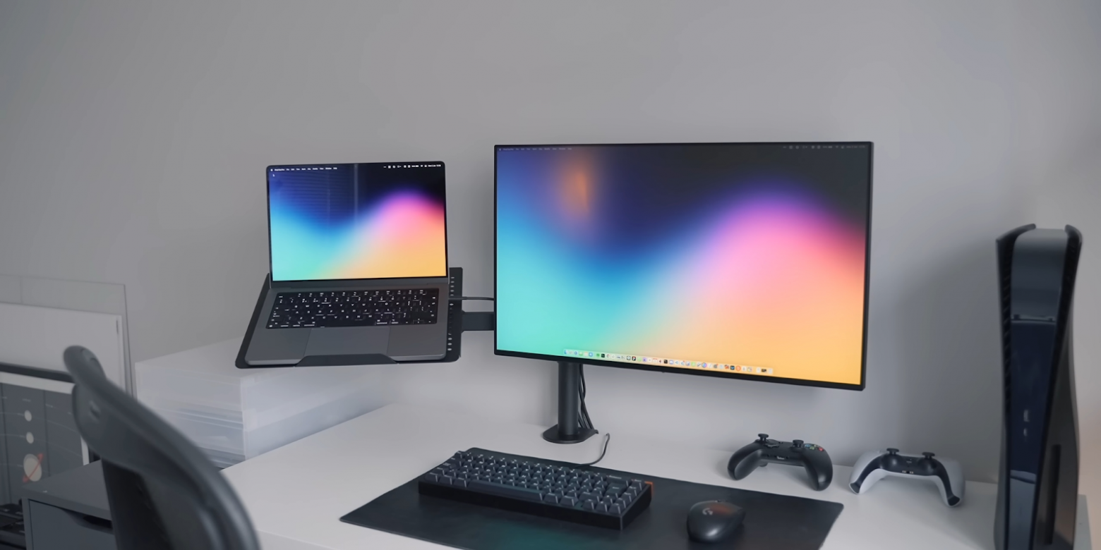 Настройте нужный режим работы внешнего монитора, и будем вам счастье