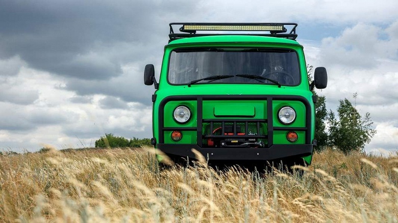 &laquo;Патриоты&raquo; и &laquo;Буханки&raquo; будут собирать как прежде: АвтоВАЗ, ГАЗ и КамАЗ переходят на четырехдневную рабочую неделю, а УАЗ &mdash; нет