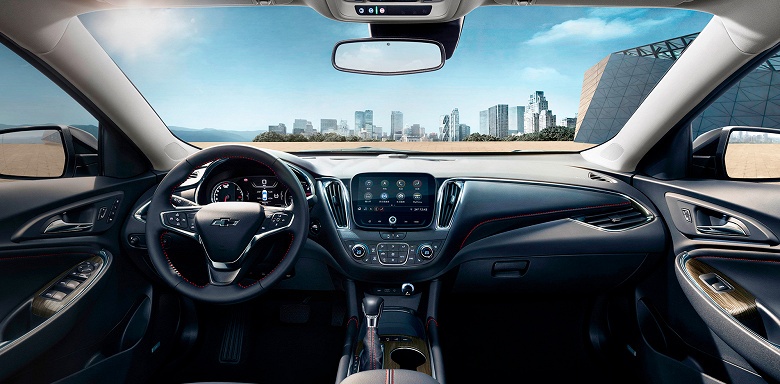 Седан Chevrolet размером с Toyota Camry, дешевле Lada Aura с 9-ступенчатым &laquo;автоматом&raquo; &mdash; от 1,9 млн рублей. В России начали предлагать Chevrolet Malibu XL