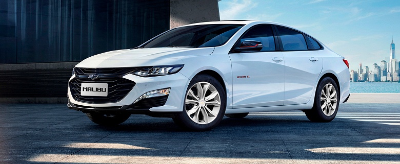 Седан Chevrolet размером с Toyota Camry, дешевле Lada Aura с 9-ступенчатым &laquo;автоматом&raquo; &mdash; от 1,9 млн рублей. В России начали предлагать Chevrolet Malibu XL