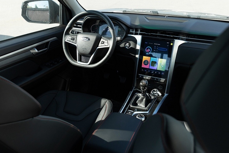 Рамный внедорожник с тяговитым мотором &mdash; за 2,72 млн рублей. В Белоруссии начали выпускать JAC T8 Pro