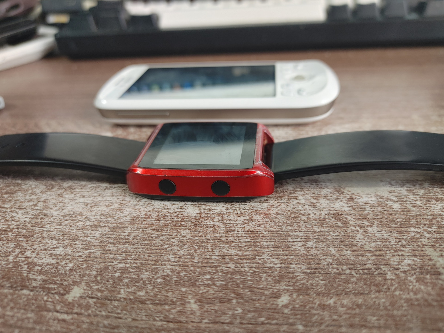 Гиковские «часики»: уникальный гаджет с MIPS-процессором и Android на борту - 17 Гиковские «часики»: уникальный гаджет с MIPS-процессором и Android на борту - 17